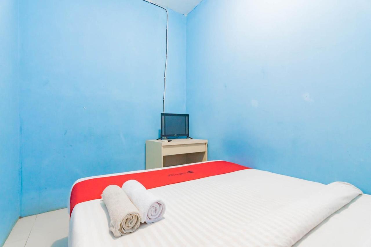 Reddoorz Syariah At Jl Pangeran Hidayatullah Cianjur Hotel Buitenkant foto